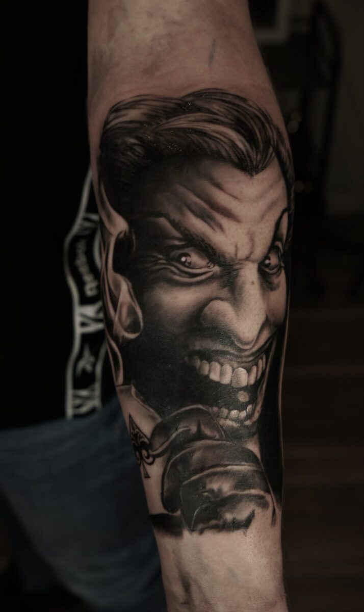 Tatuaż realistyczny cover Joker