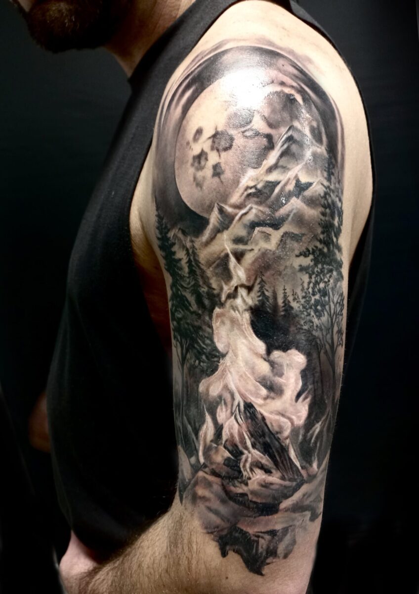 tatuaz realistyczny ognisko