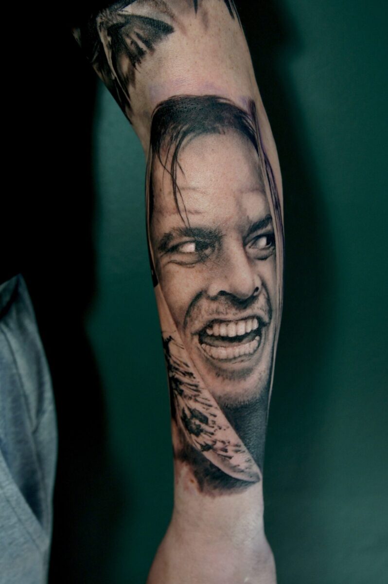 tatuaz realistyczny portret jack nicholson horror lsnienie