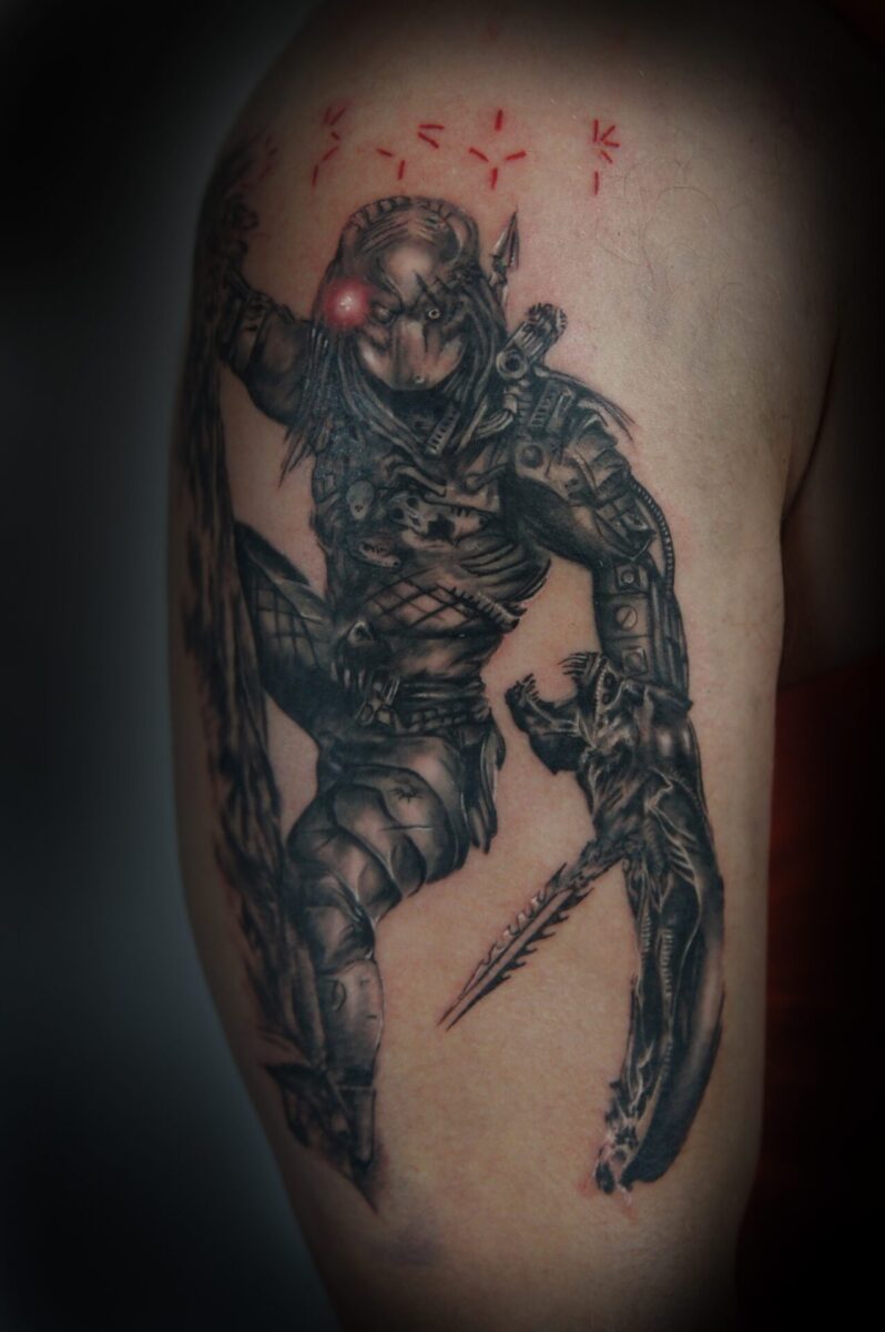 tatuaz realistyczny predator