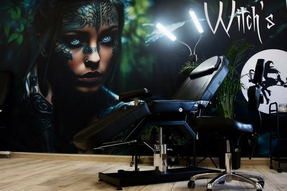 witchs ink studio tatuazu fotel